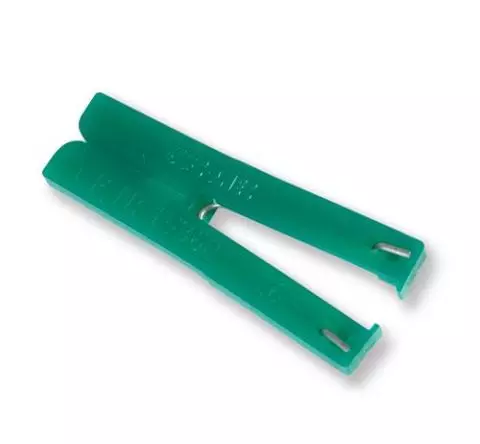 Bon Tool 84-155 Soft Tipped Flagged Counter Brush